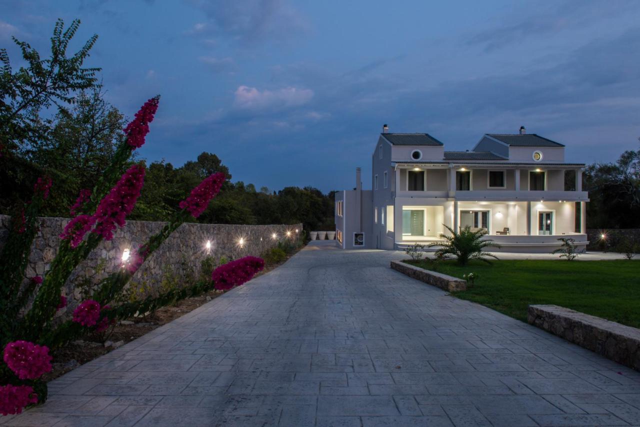 Villa Athos 古维亚 外观 照片